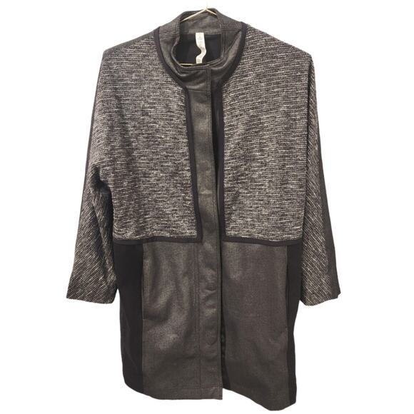 Lululemon Cocoon black car coat size XS - Picture 9 of 11